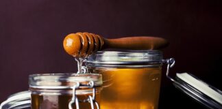 Tutto quello da sapere su benefici e proprietà del miele d’acacia proprieta-miele-acacia