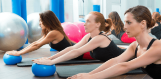Esercizi pilates con soft ball