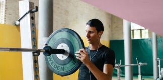 Sollevamento pesi per principianti: costruire massa muscolare da zero