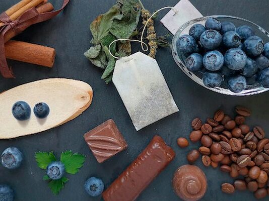 Il ruolo dei polifenoli nella protezione contro lo stress ossidativo: alimenti e quantit&agrave; ottimali