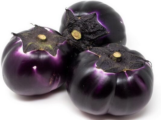 Superfood locali: melanzana violetta di Sicilia, un’alleata per il fegato e l’intestino Superfood locali: melanzana violetta di Sicilia, un'alleata per il fegato e l'intestino